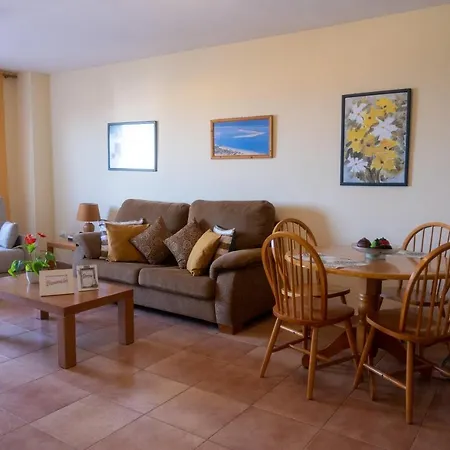 Apartamento En Playa La Arena *